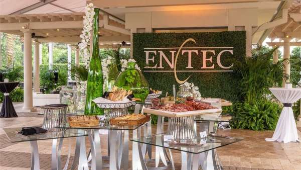 秘密花園晚宴派對(duì)活動(dòng)就請(qǐng)縱情揮舞，期待再赴非凡浪漫仙境