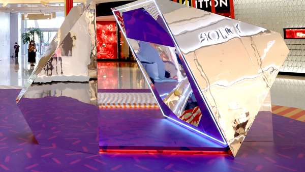 萬花筒的藝術(shù)展覽活動亮相上海，為你注入鎏光溢彩掃除疫情灰霾