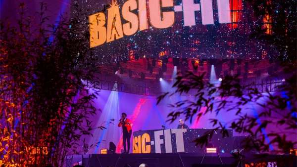 一場“橙色革命”的主題派對活動太酷炫了，現(xiàn)場堪稱一絕