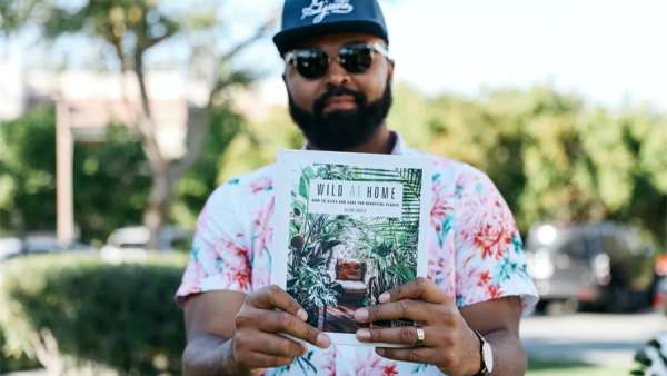 這場泳池派對活動策劃的品牌烙印太強了，門頭設(shè)計直呼品牌效應(yīng)