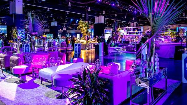 燈光色調(diào)也能策劃出高格調(diào)的派對活動，看著就覺得奢侈