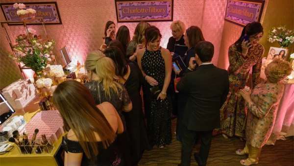 這屆的金球獎慶功晚宴活動星光熠熠，再次震撼了洛杉磯