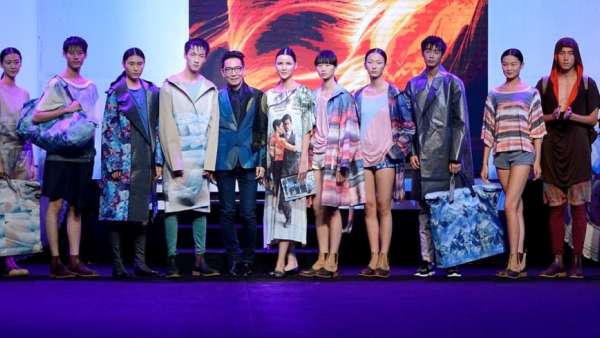 75個香港本地時裝設(shè)計單位在潮流藝術(shù)展覽活動上自由“起舞”