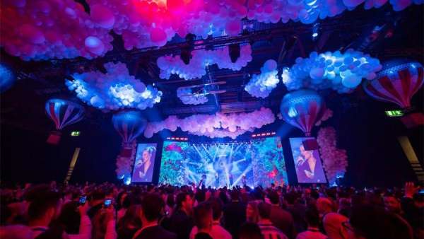 Adobe峰會活動策劃的Adobe體驗云和“水母”，效果很沉浸式