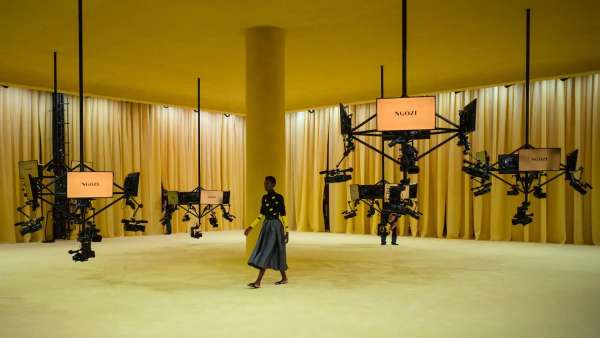 2021春夏系列線上發(fā)布會活動策劃的合作首秀，詮釋著有趣的平衡美