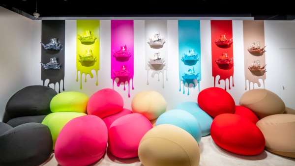 UGG?策劃了一場跳脫色彩的「縱“茸”空間」快閃店活動，太舒適了