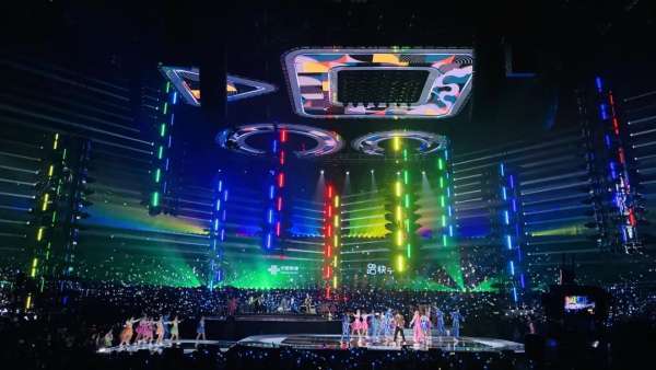 快手「一千零一夜」年度活動(dòng)策劃精彩豐呈，酷炫舞臺(tái)很多變