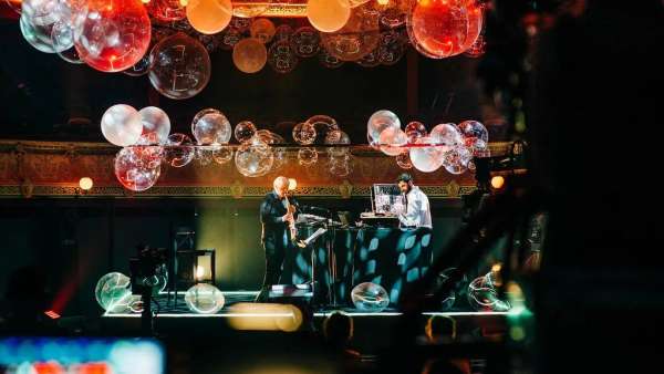 法國巴黎夏特萊大劇院的這個(gè)藝術(shù)活動(dòng)裝置策劃美翻了！