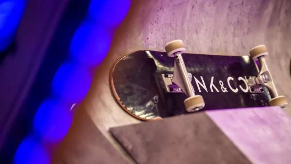 全新領(lǐng)克01上市發(fā)布會暨Co客大會活動策劃仿佛一個時尚派對