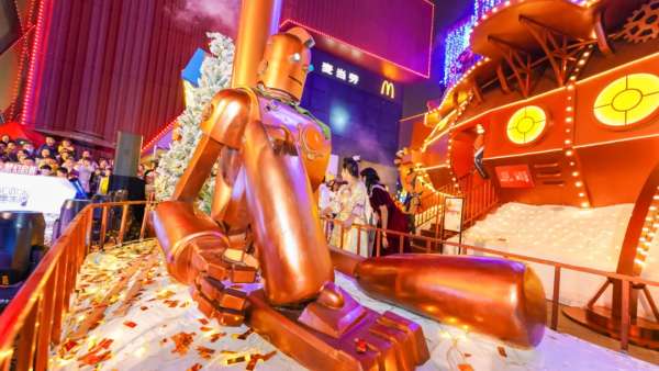 16米高的奇跡之城展覽活動策劃打造了福州首個蒸汽朋克美陳裝置