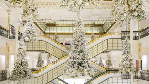 法國樂蓬馬歇百貨「森林之王」圣誕展覽活動策劃雖然簡約卻很夢幻