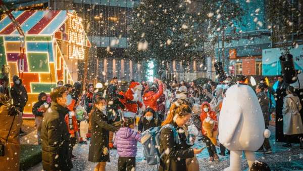 近4000㎡巨型游樂場(chǎng)度跨年狂歡活動(dòng)策劃浪漫了冬日的寒冷