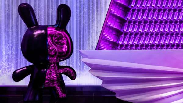 光之境沉浸式展覽活動(dòng)策劃魅惑藍(lán)紫色帶來的魔力令人怦然心動(dòng)