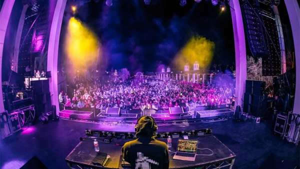 2020路虎衛(wèi)士發(fā)布會(huì)活動(dòng)策劃以音樂和冒險(xiǎn)運(yùn)動(dòng)為內(nèi)容開啟了節(jié)慶活動(dòng)