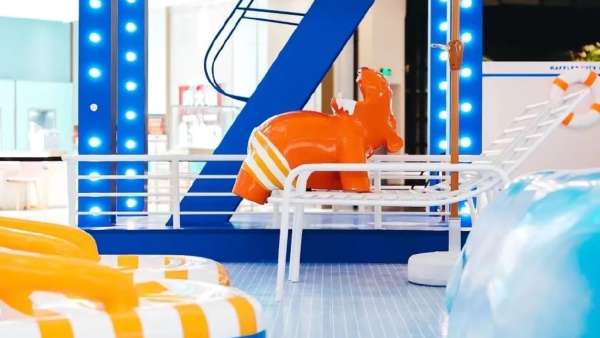 新晉網紅IP憨態(tài)可掬的河馬家族邀你來躺夏垂直空間IP展覽活動策劃