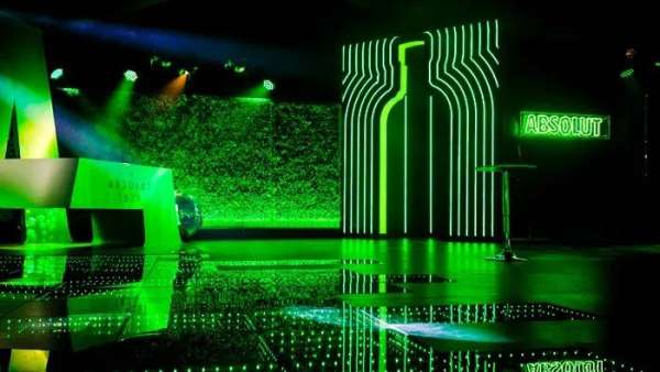 絕對伏特加在加州的青檸伏特加發(fā)布會活動策劃成集齊五感的青檸綠洲