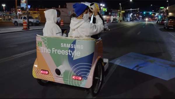 三星便攜式投影儀體驗式活動策劃以不一樣的形式讓消費者看到了產(chǎn)品