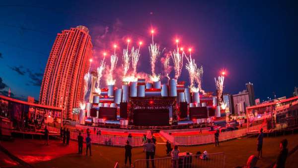 巴西里約熱內盧搖滾音樂節(jié)又一次讓人震驚了