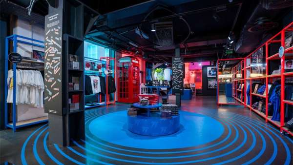 搖滾音樂(lè)家大衛(wèi)·鮑伊誕辰75周年快閃活動(dòng)策劃互動(dòng)體驗(yàn)感超贊