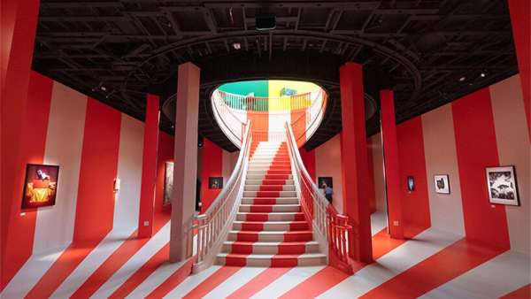 路易·威登200年慶典活動策劃開啟于“200個(gè)旅行箱，200個(gè)夢想家”展覽