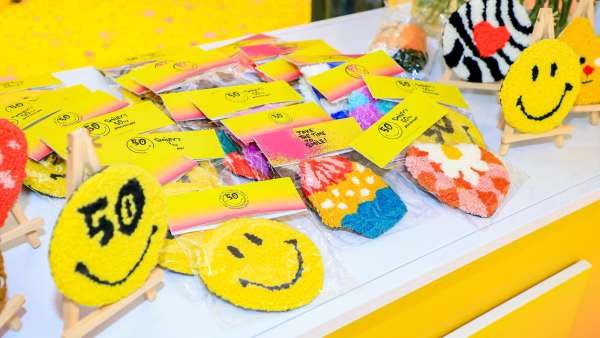 巴黎老佛爺百貨店慶 X SMILEY50周年慶活動(dòng)策劃全場(chǎng)都是笑臉