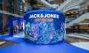 杰克瓊斯巡回快閃店活動策劃勾塑了玩味、街頭、多元的潮流態(tài)度